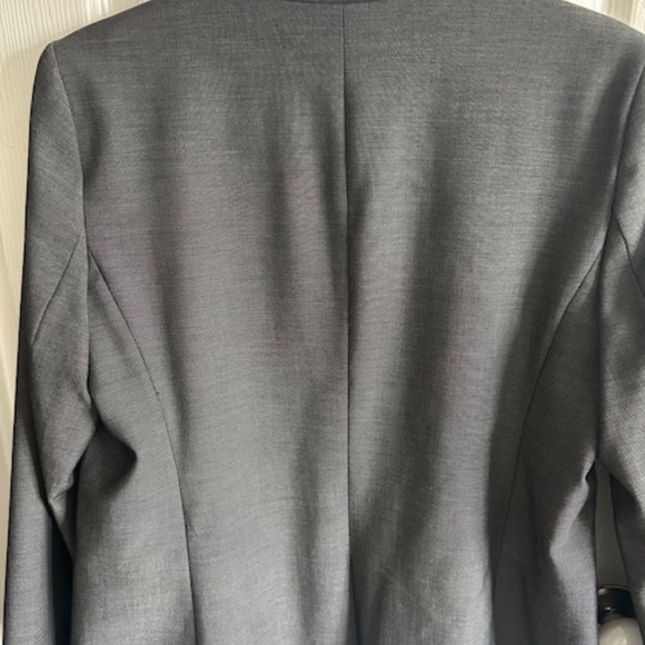 Ann Taylor The Petite Cutaway Blazer in Bi-Stretch Dark Gray Size 12P Preowned - Picture 9 of 16